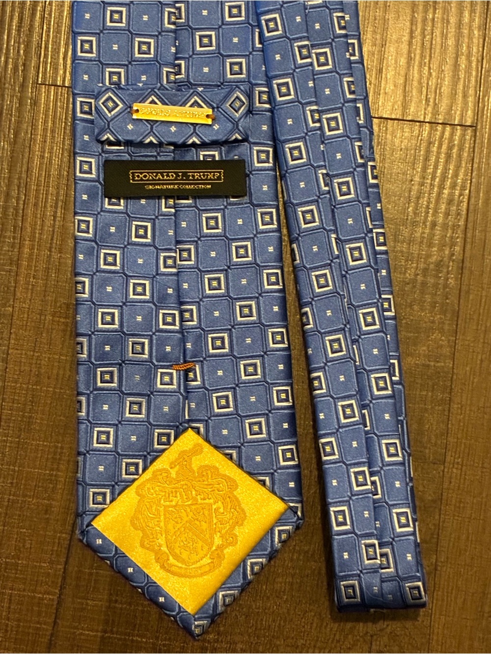 Donald J. Trump Men's Blue Geometric 100% Silk Tie